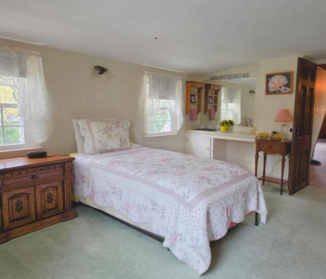 16 Pine Hollow Road Falmouth MA 02536