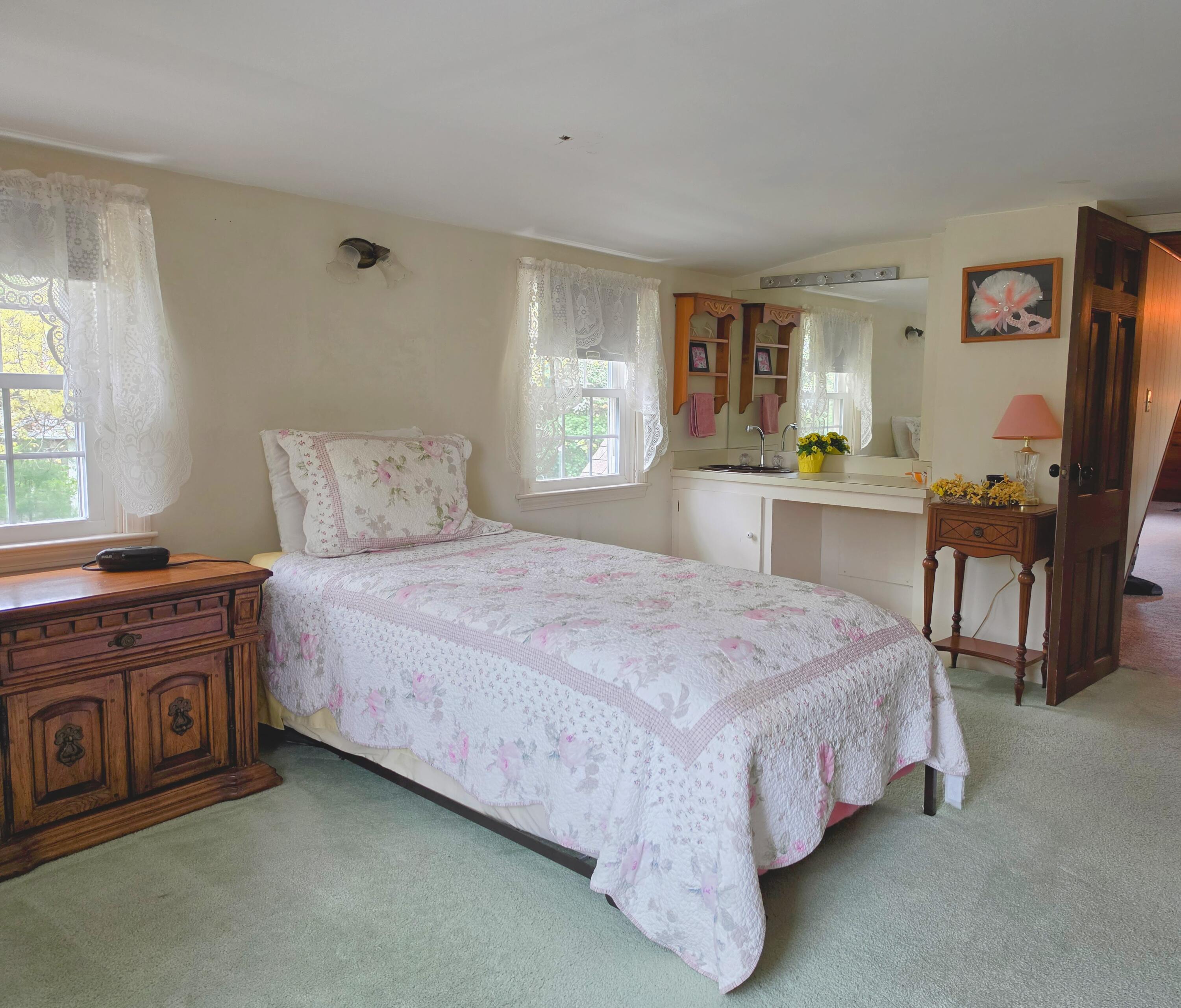 16 Pine Hollow Road Falmouth MA 02536