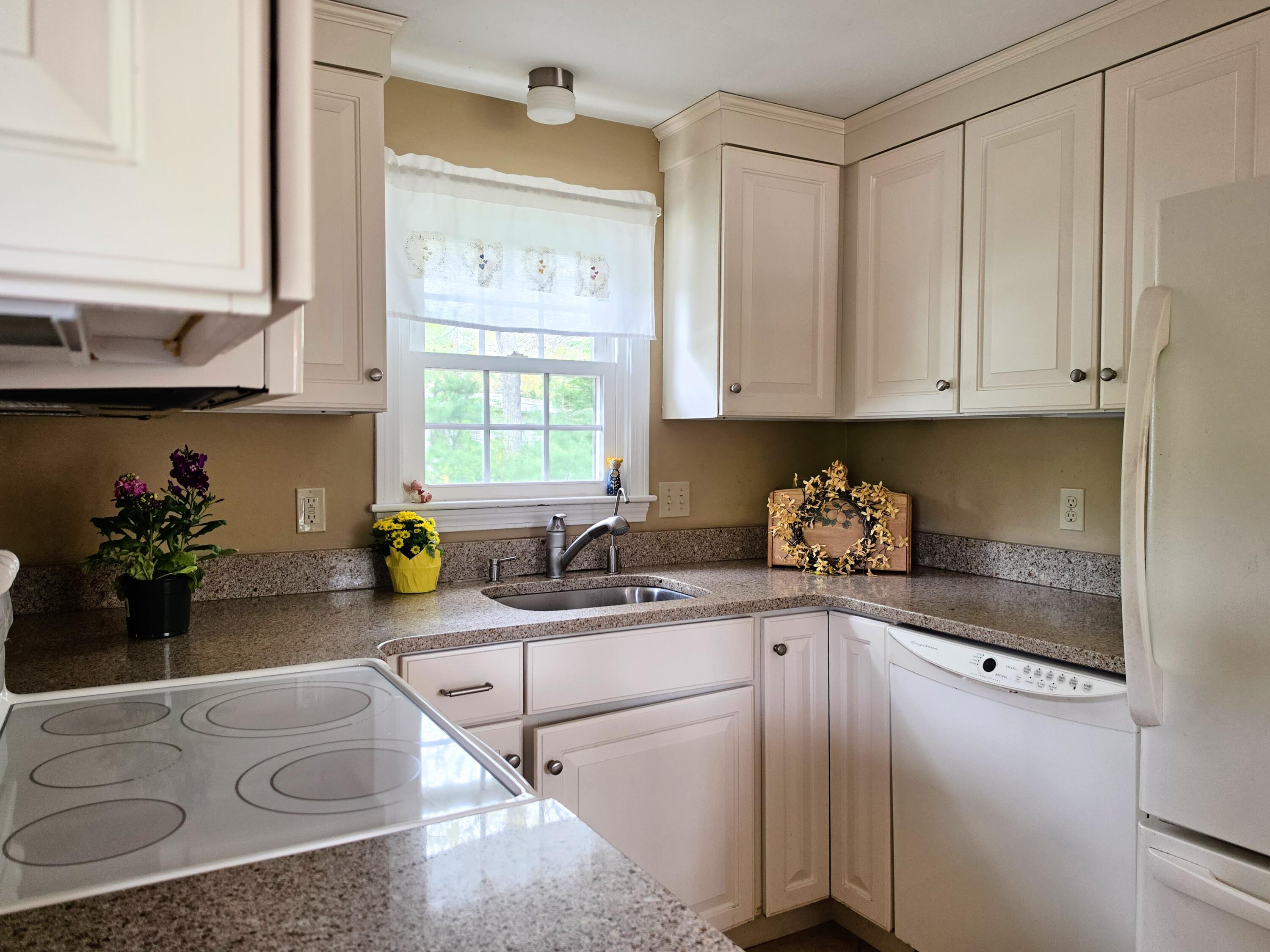 16 Pine Hollow Road Falmouth MA 02536