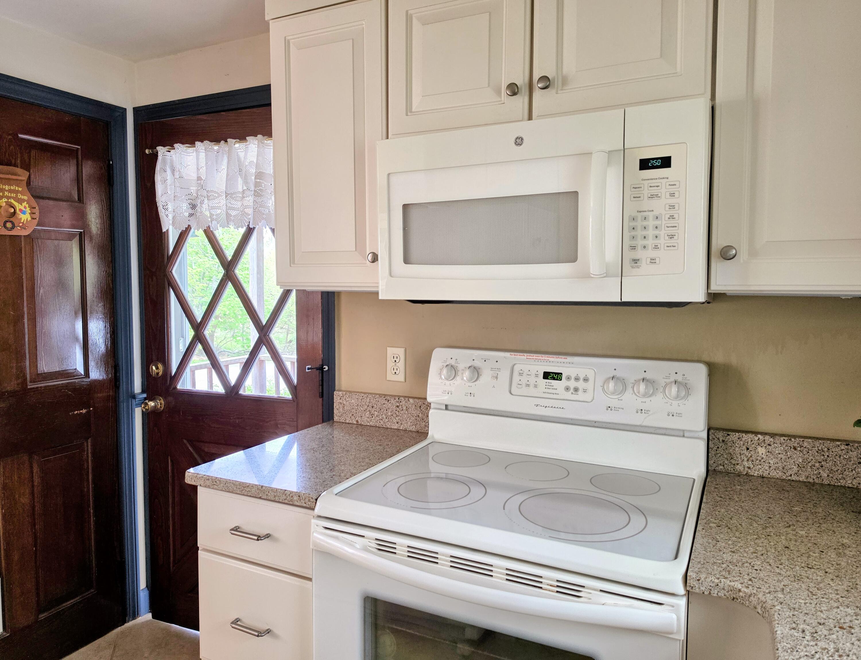 16 Pine Hollow Road Falmouth MA 02536