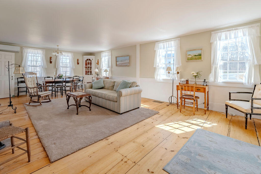 16 Shore Road Truro MA 02666