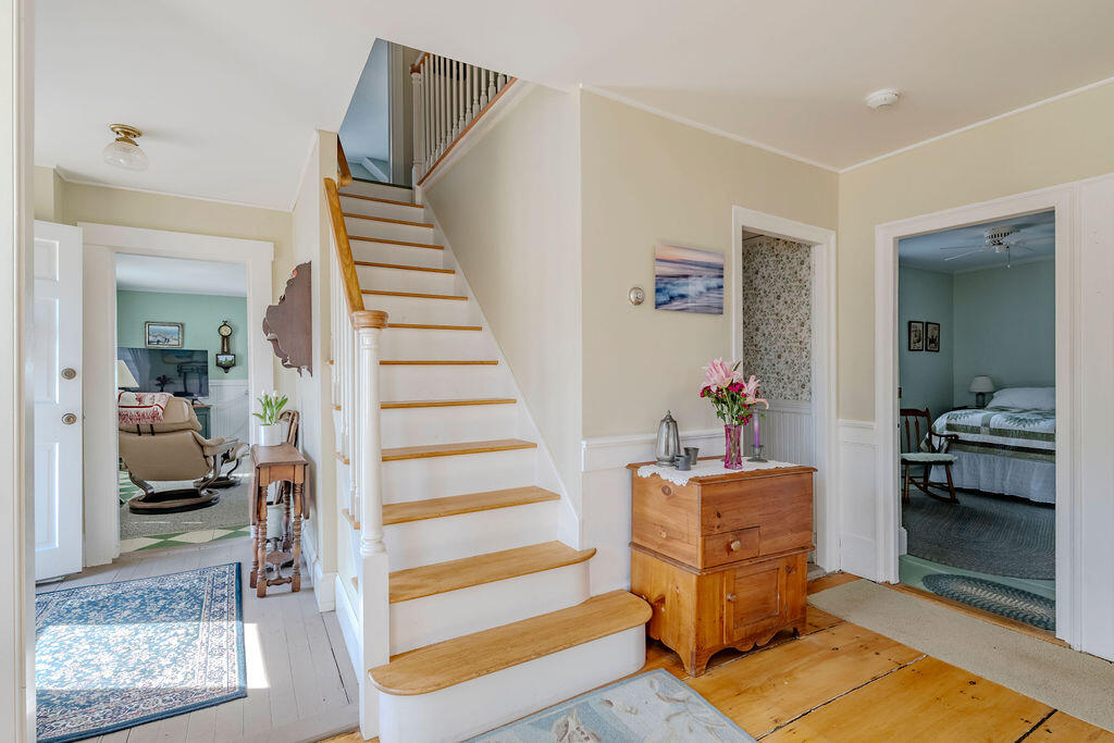 16 Shore Road Truro MA 02666