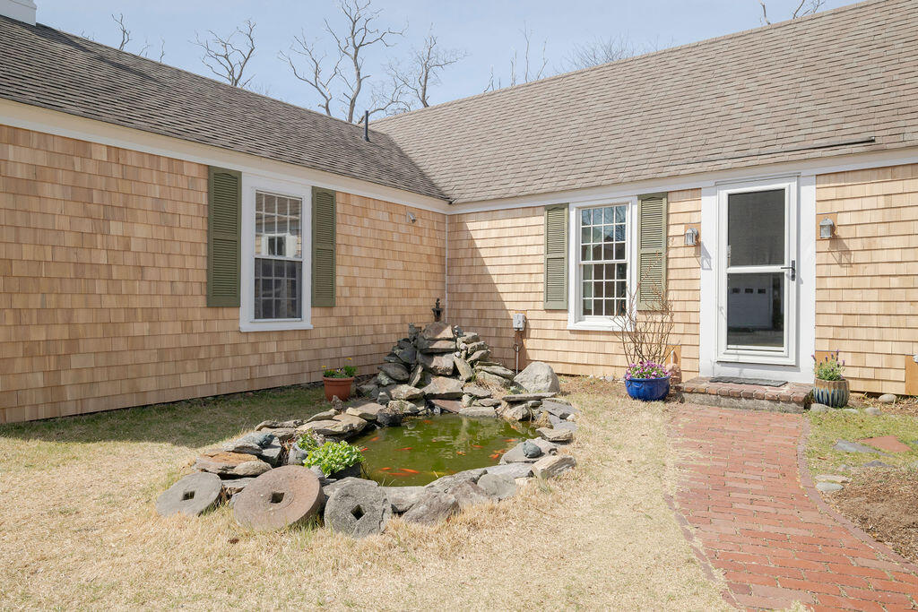 16 Shore Road Truro MA 02666