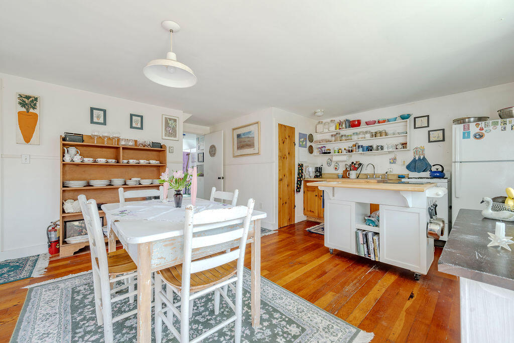 16 Shore Road Truro MA 02666