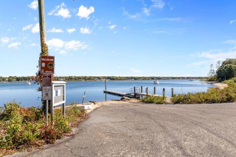 64 Randolph Street Teaticket MA 02536