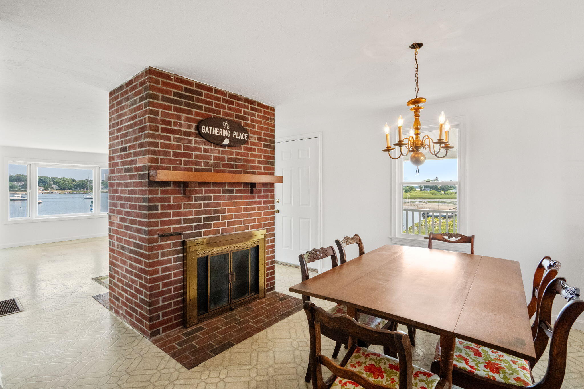 584 Circuit Avenue Pocasset MA 02559