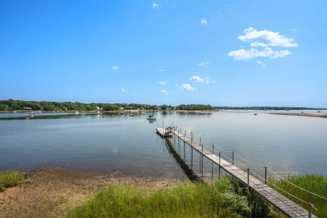 584 Circuit Avenue Pocasset MA 02559