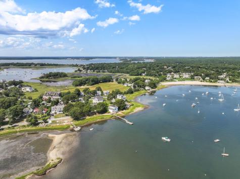 584 Circuit Avenue Pocasset MA 02559