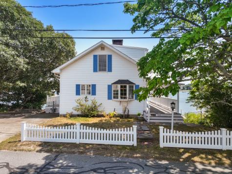 584 Circuit Avenue Pocasset MA 02559