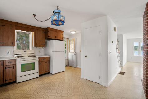 584 Circuit Avenue Pocasset MA 02559