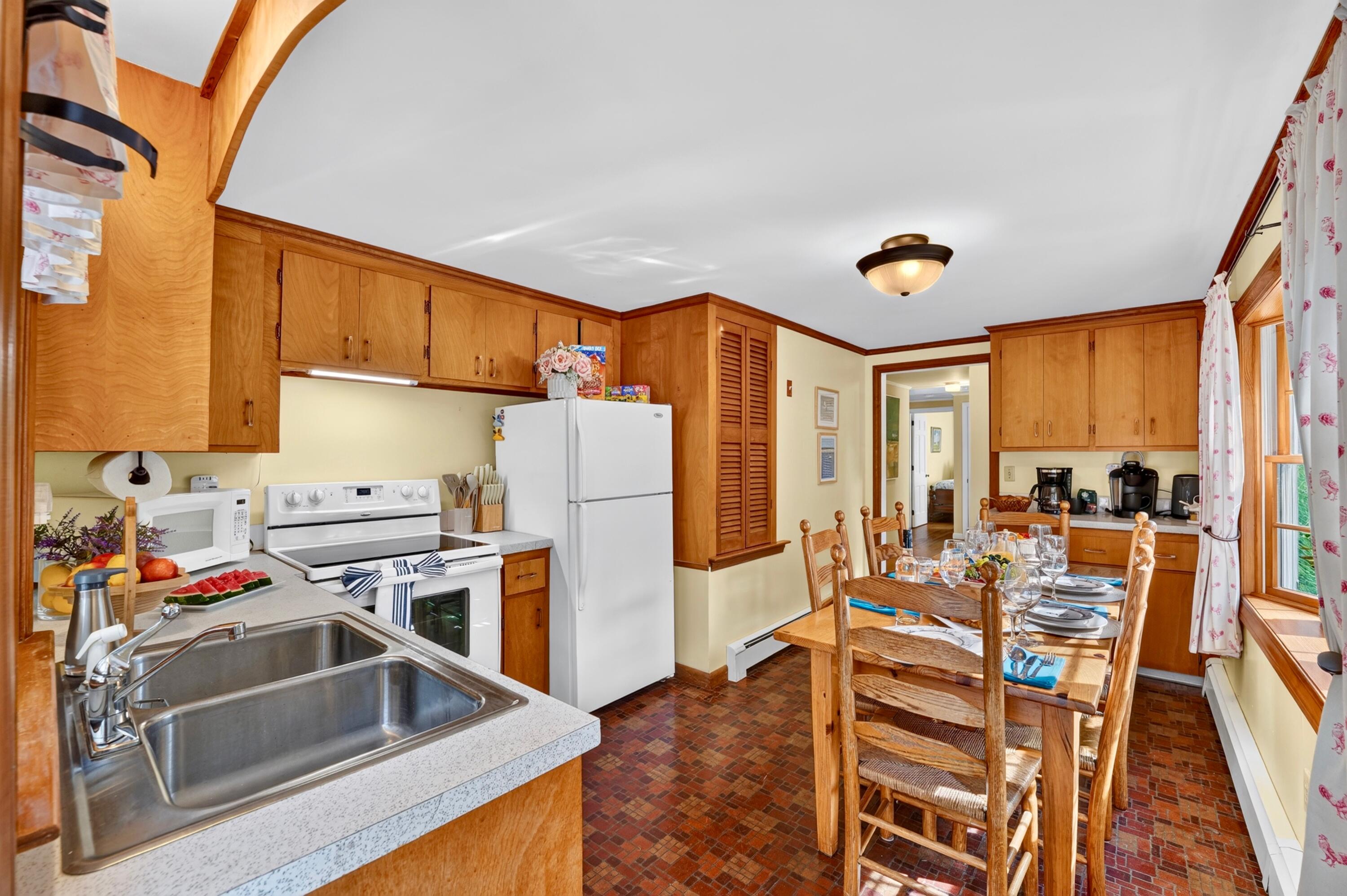 19 Whig Street Dennis MA 02638