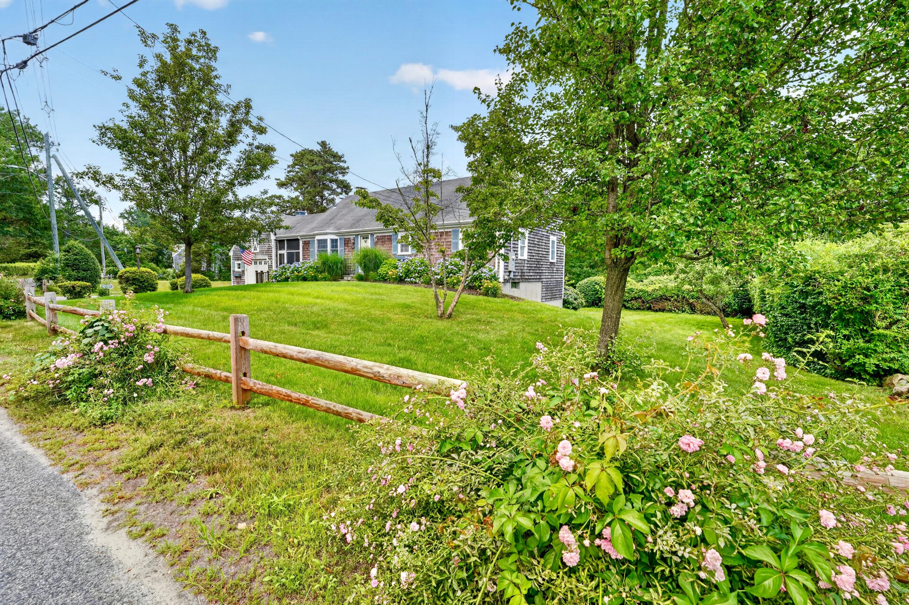 19 Whig Street Dennis MA 02638
