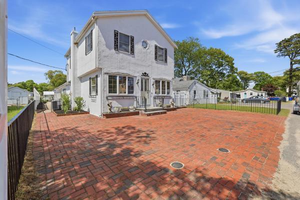 7 Swift Avenue Wareham MA 02571