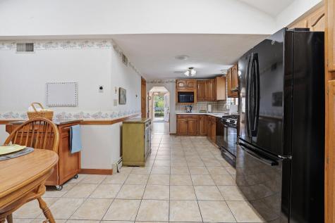 7 Swift Avenue Wareham MA 02571