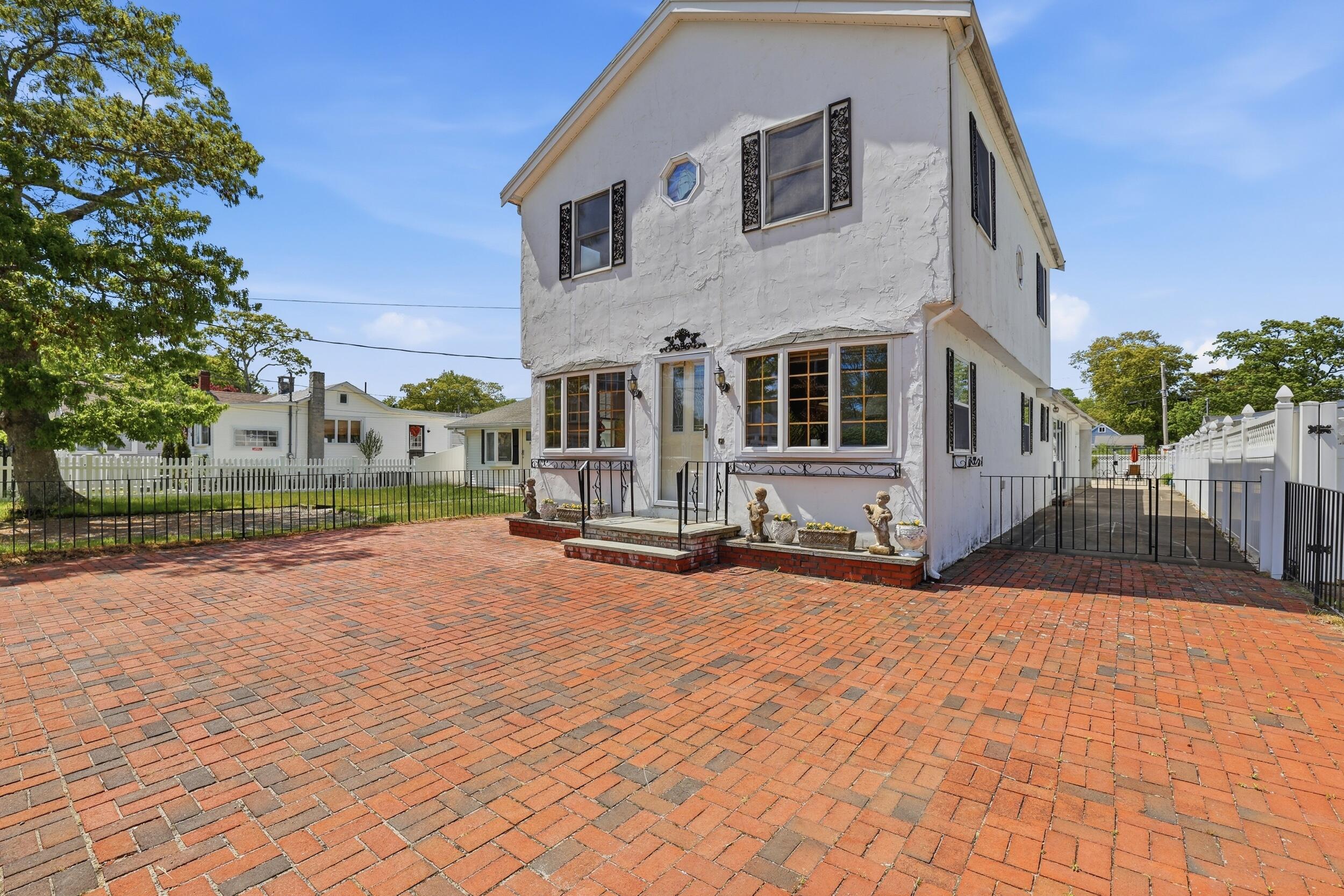 7 Swift Avenue Wareham MA 02571