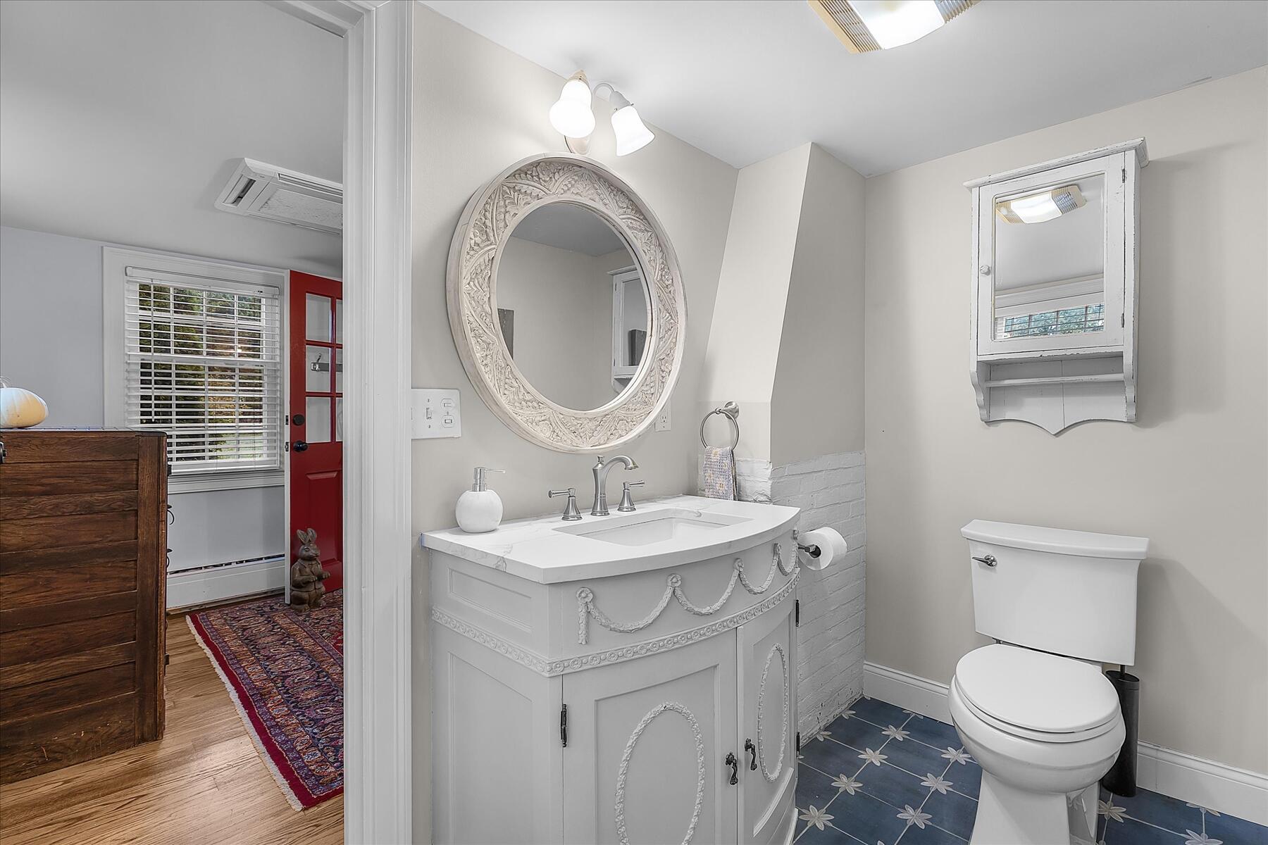 224 Waquoit Highway Teaticket MA 02536