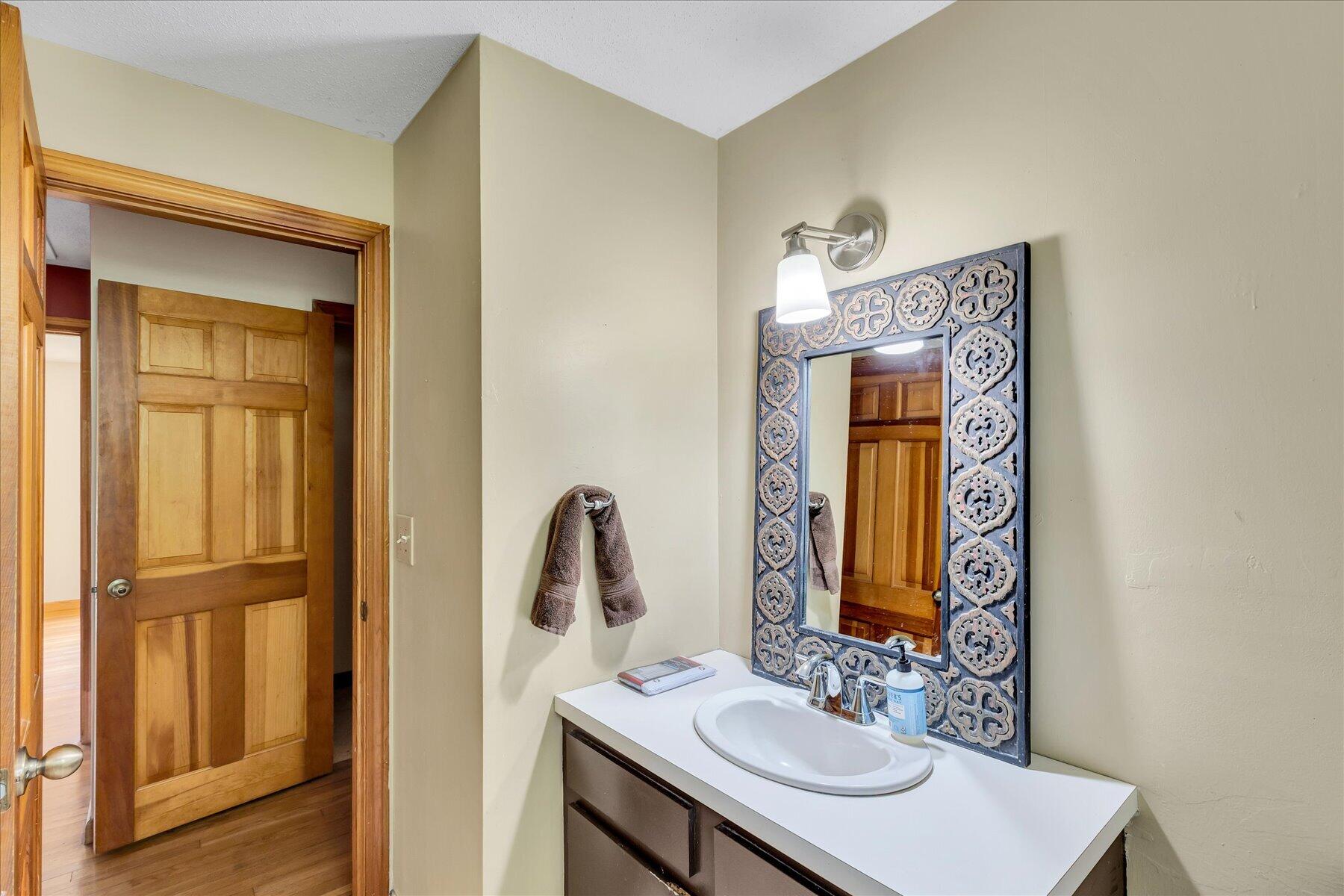 804 Putnam Avenue Cotuit MA 02635