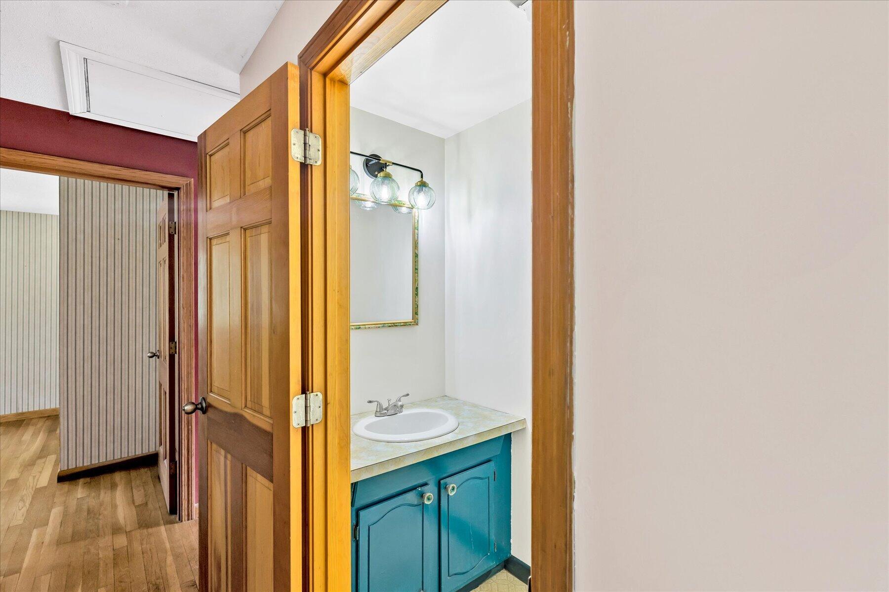 804 Putnam Avenue Cotuit MA 02635