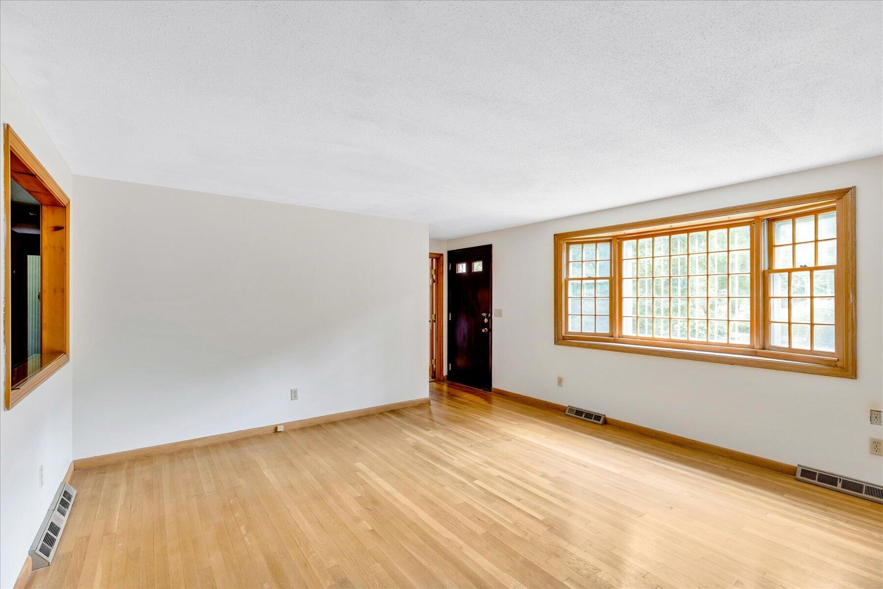804 Putnam Avenue Cotuit MA 02635