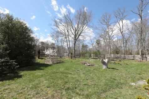 39 Lovells Lane Mashpee MA 02649