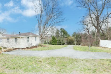 39 Lovells Lane Mashpee MA 02649
