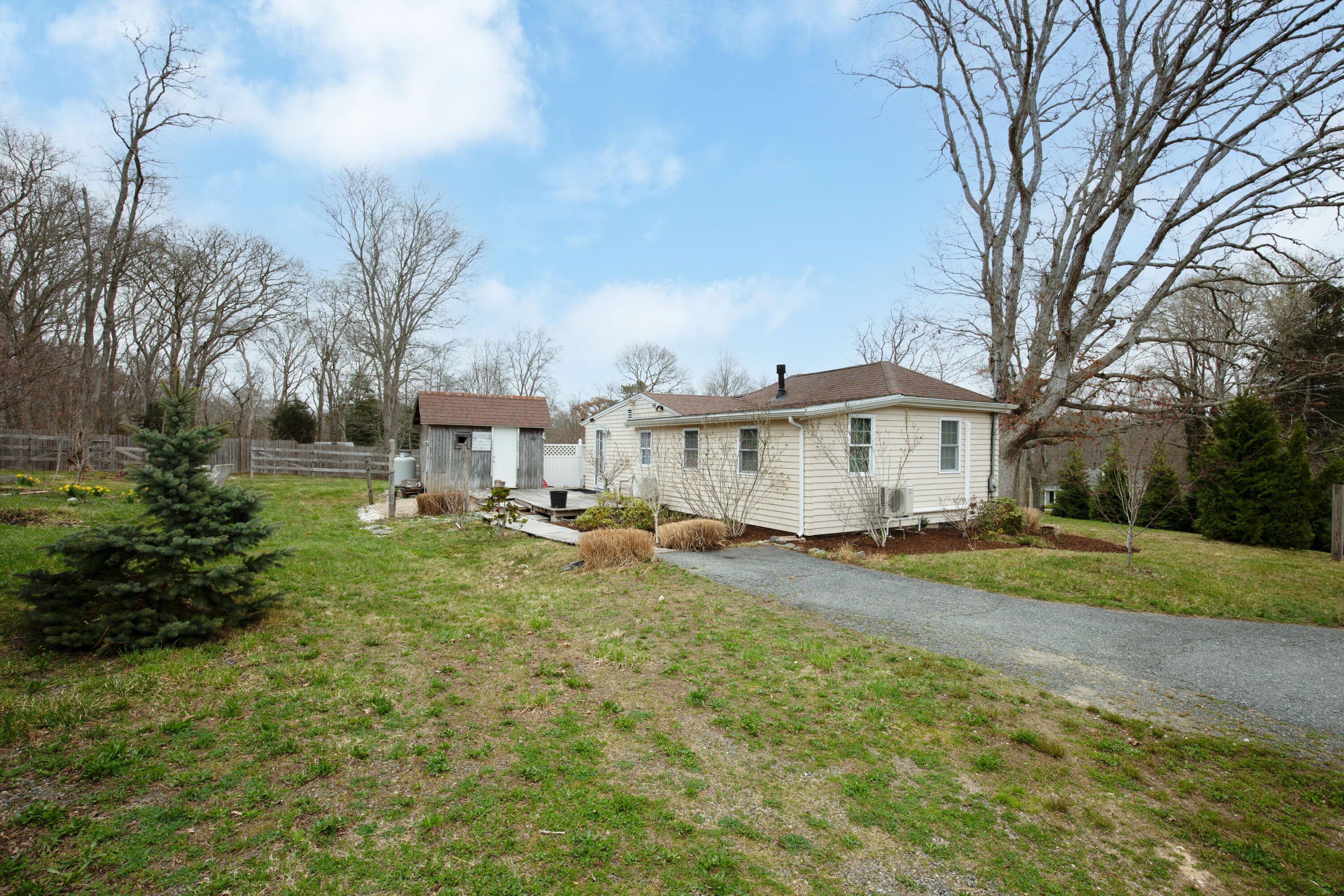 39 Lovells Lane Mashpee MA 02649