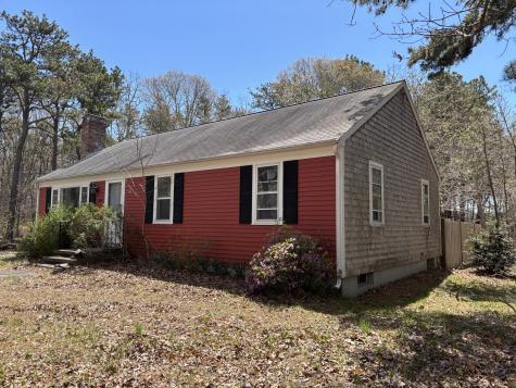 8 Oakleaf Circle Harwich MA 02645