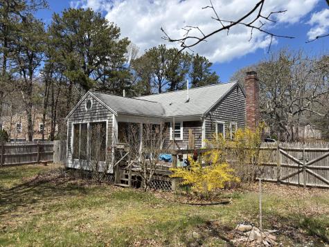 8 Oakleaf Circle Harwich MA 02645