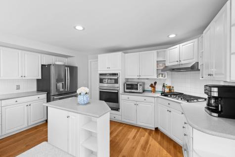 264 Hill And Plain Road East Falmouth MA 02536