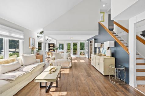 264 Hill And Plain Road East Falmouth MA 02536