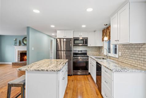 10 Eastover Dennis MA 02660