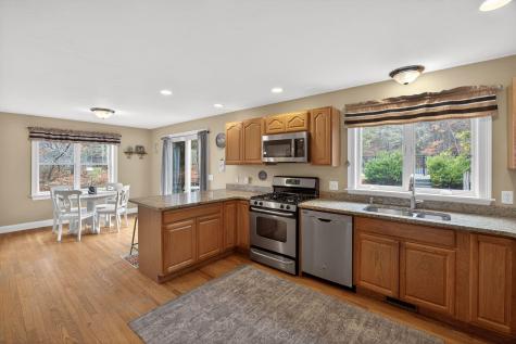 98 Sandwich Road Falmouth MA 02536