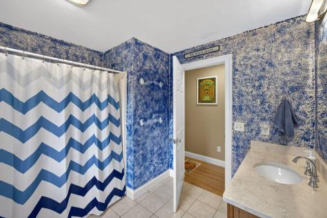98 Sandwich Road Falmouth MA 02536