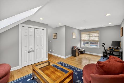 98 Sandwich Road Falmouth MA 02536