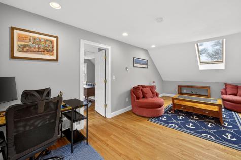 98 Sandwich Road Falmouth MA 02536
