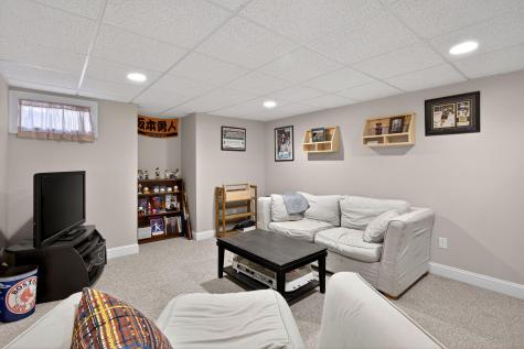 98 Sandwich Road Falmouth MA 02536