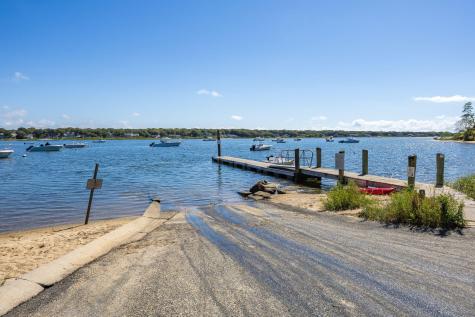 98 Sandwich Road Falmouth MA 02536