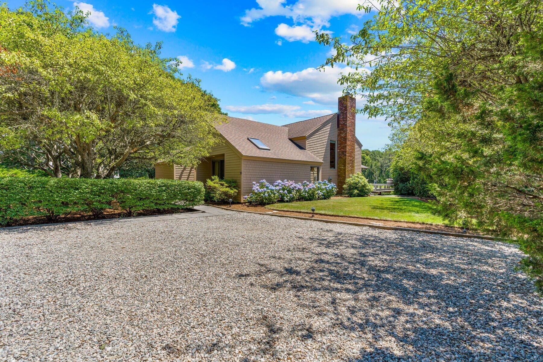 8 Taffrail Way Mashpee MA 02649