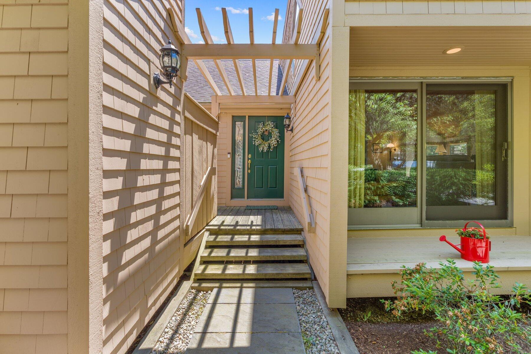 8 Taffrail Way Mashpee MA 02649