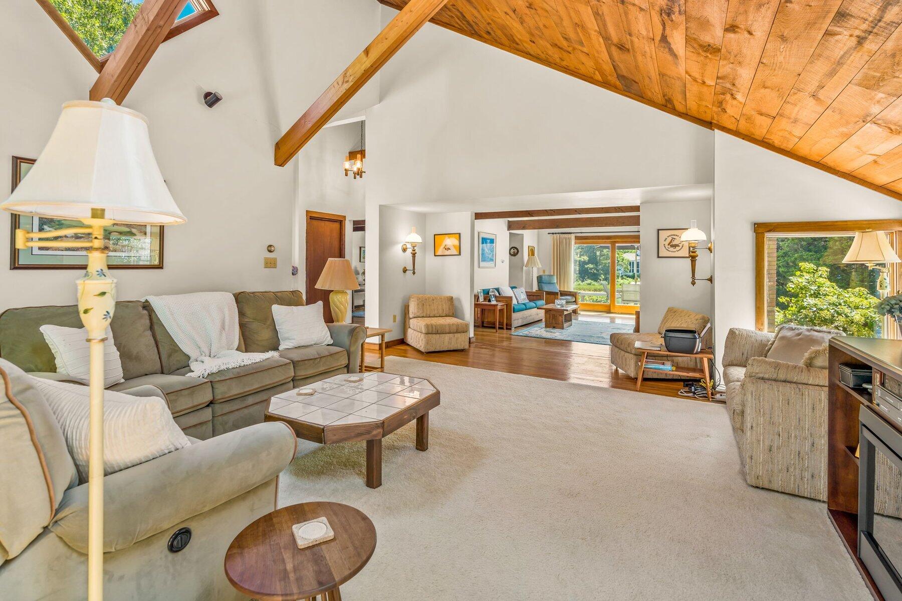 8 Taffrail Way Mashpee MA 02649