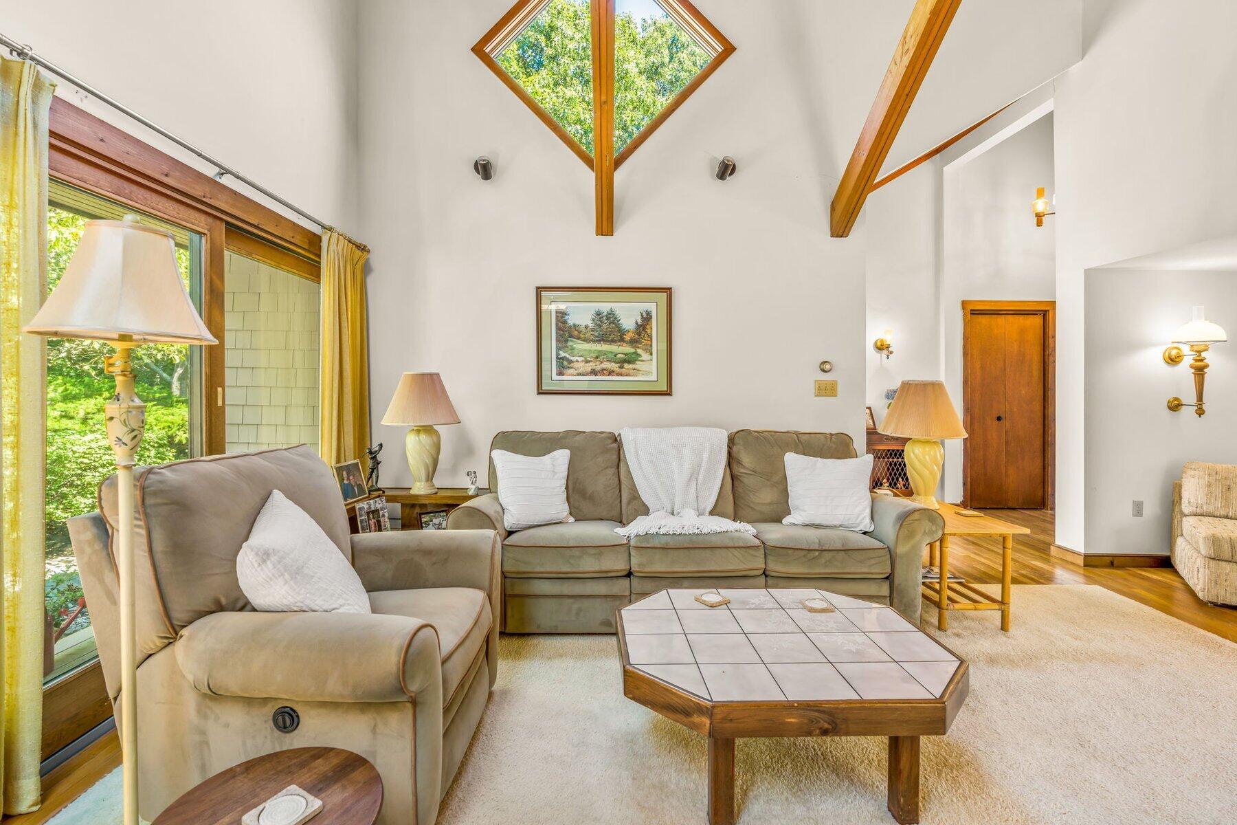 8 Taffrail Way Mashpee MA 02649