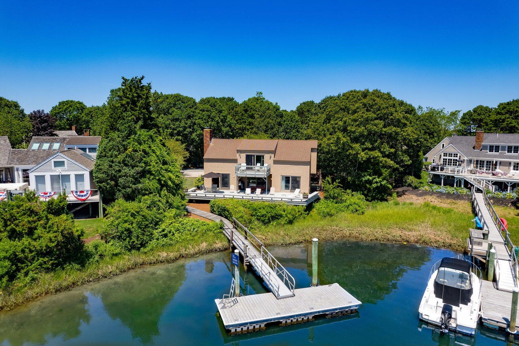 8 Taffrail Way Mashpee MA 02649