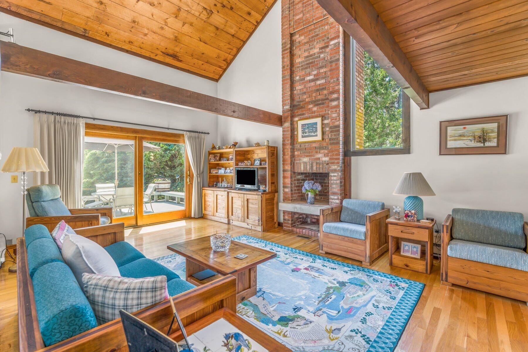 8 Taffrail Way Mashpee MA 02649