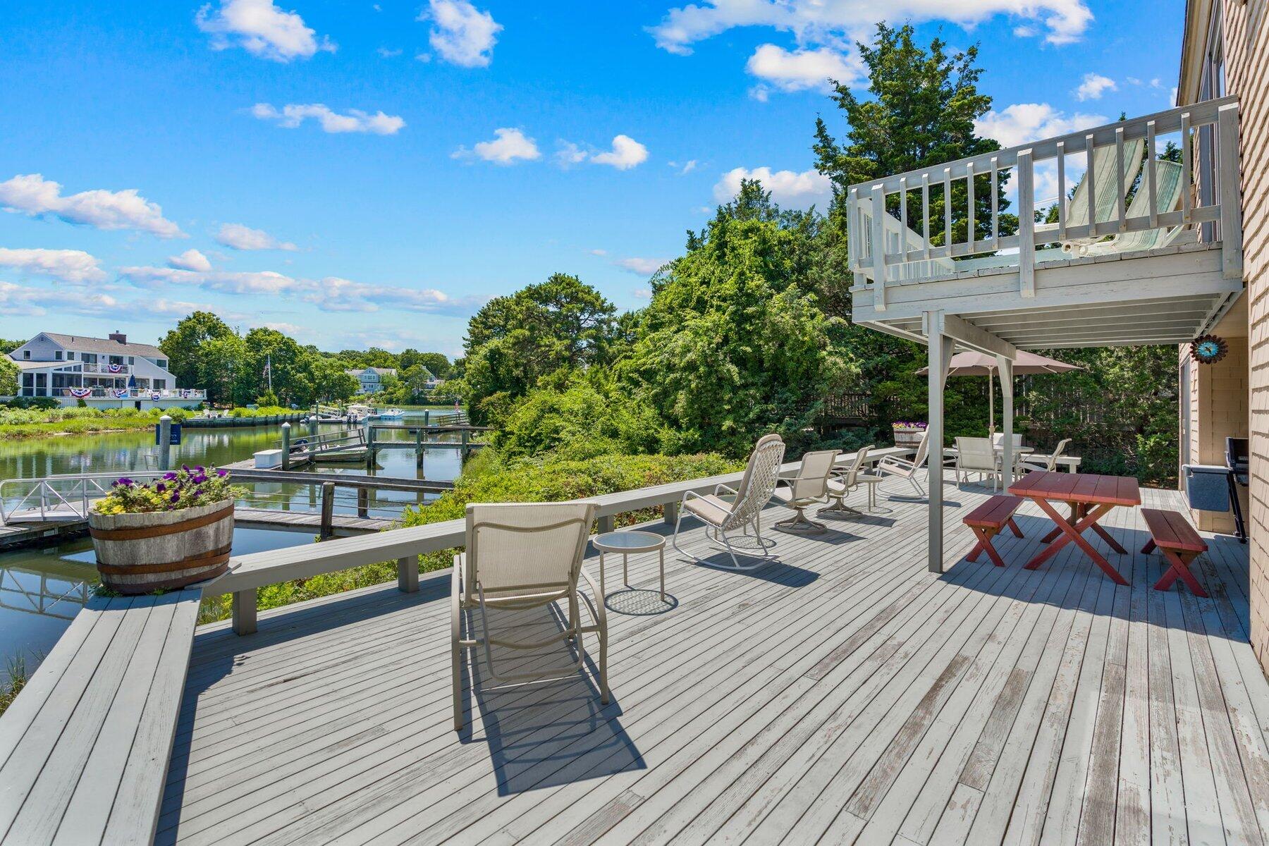 8 Taffrail Way Mashpee MA 02649