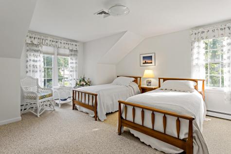 82 Falling Leaf Lane Osterville MA 02655