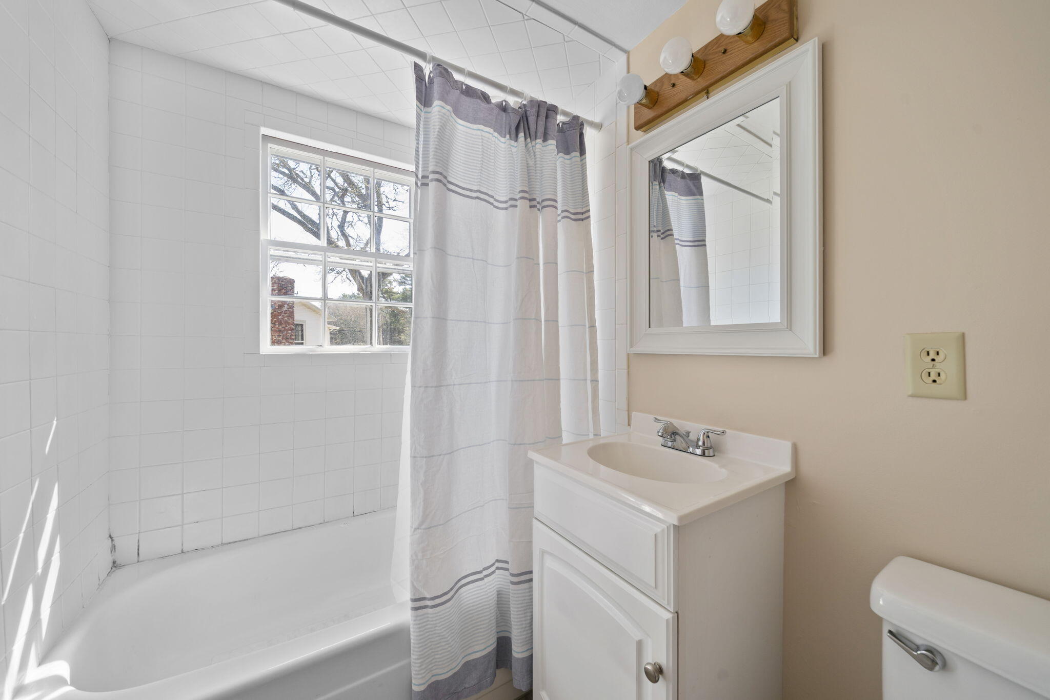 551 Shore Road Bourne MA 02553