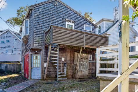 7 Standish Street Provincetown MA 02657