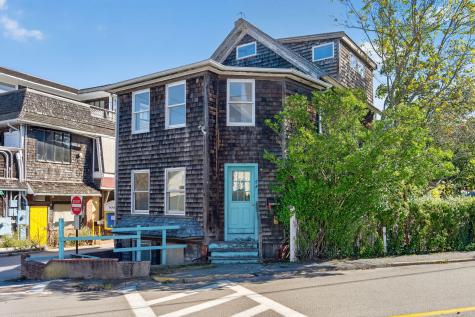 7 Standish Street Provincetown MA 02657