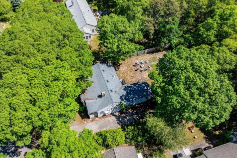 6 Parkwood Court MA 02664