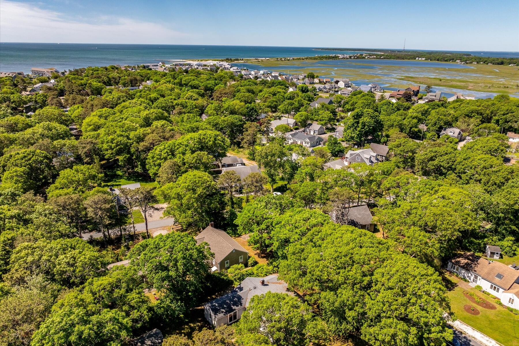 6 Parkwood Court MA 02664